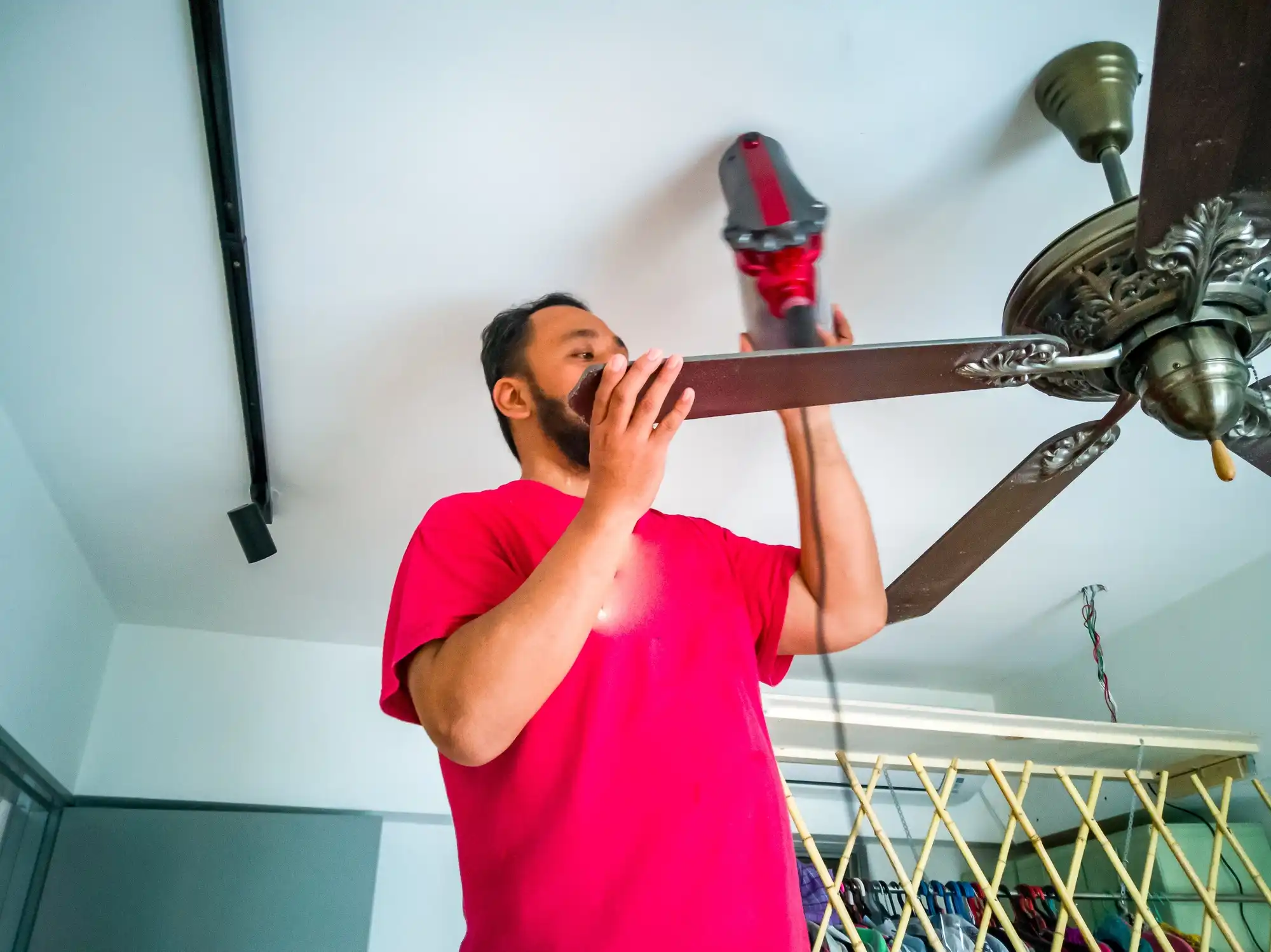 Bullhead City family using ceiling fan and smart thermostat to save energy
